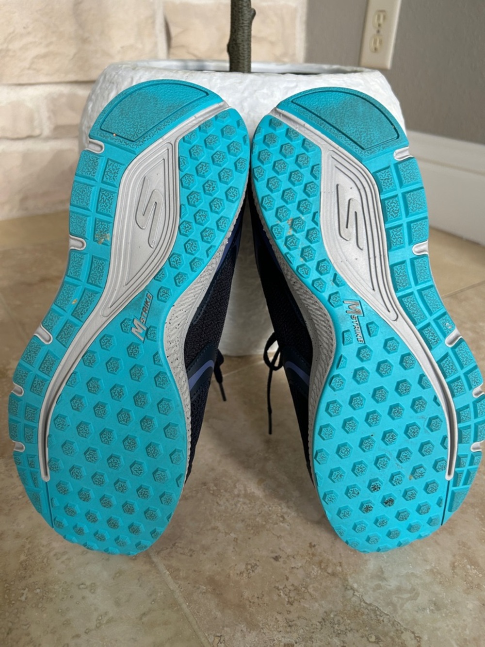 Skechers GoRun Consistent - Picture 4 of 11